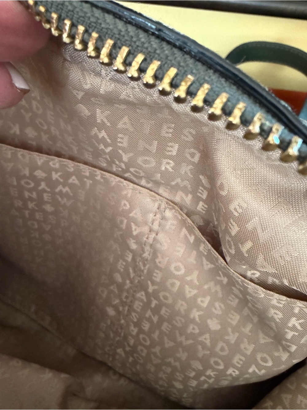 Kate Spade Southport Avenue Green Leather Satchel Crossbody - Picture 7 of 11